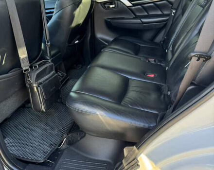 Белый Мицубиси Паджеро Спорт, объемом двигателя 2.44 л и пробегом 191 тыс. км за 28500 $, фото 7 на Automoto.ua