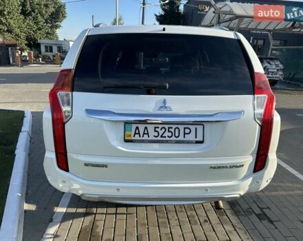 Білий Міцубісі Паджеро Спорт, об'ємом двигуна 2.44 л та пробігом 166 тис. км за 26500 $, фото 9 на Automoto.ua
