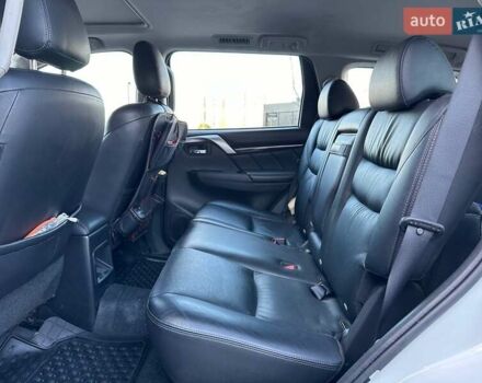 Белый Мицубиси Паджеро Спорт, объемом двигателя 3 л и пробегом 48 тыс. км за 31990 $, фото 9 на Automoto.ua