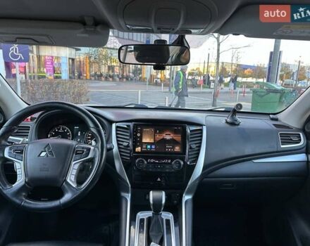 Белый Мицубиси Паджеро Спорт, объемом двигателя 3 л и пробегом 48 тыс. км за 31990 $, фото 21 на Automoto.ua