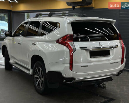 Білий Міцубісі Паджеро Спорт, об'ємом двигуна 2.44 л та пробігом 168 тис. км за 28999 $, фото 5 на Automoto.ua