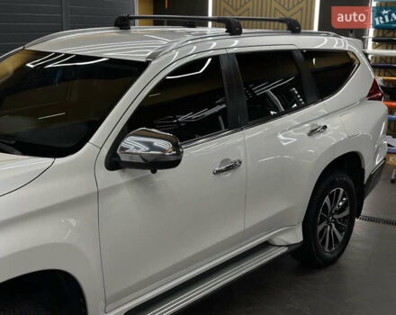 Білий Міцубісі Паджеро Спорт, об'ємом двигуна 2.44 л та пробігом 168 тис. км за 28999 $, фото 1 на Automoto.ua