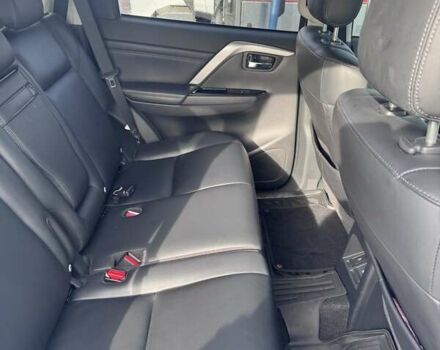 Белый Мицубиси Паджеро Спорт, объемом двигателя 2.44 л и пробегом 21 тыс. км за 32000 $, фото 6 на Automoto.ua