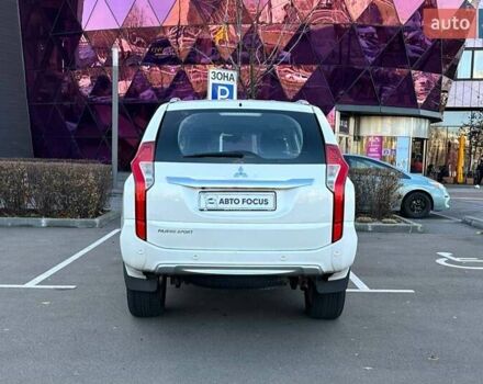 Белый Мицубиси Паджеро Спорт, объемом двигателя 3 л и пробегом 48 тыс. км за 31990 $, фото 5 на Automoto.ua