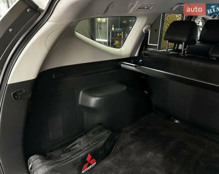 Білий Міцубісі Паджеро Спорт, об'ємом двигуна 2.44 л та пробігом 168 тис. км за 28999 $, фото 13 на Automoto.ua