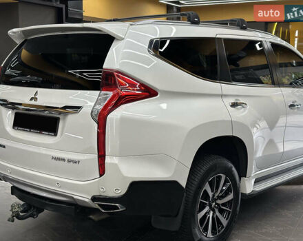 Білий Міцубісі Паджеро Спорт, об'ємом двигуна 2.44 л та пробігом 168 тис. км за 28999 $, фото 7 на Automoto.ua