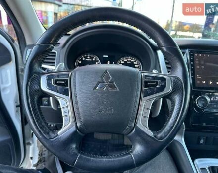 Белый Мицубиси Паджеро Спорт, объемом двигателя 3 л и пробегом 48 тыс. км за 31990 $, фото 16 на Automoto.ua