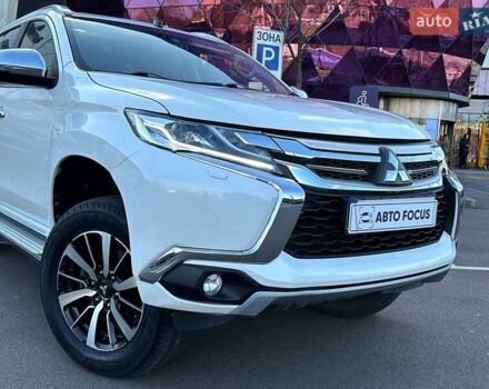 Белый Мицубиси Паджеро Спорт, объемом двигателя 3 л и пробегом 48 тыс. км за 31990 $, фото 1 на Automoto.ua