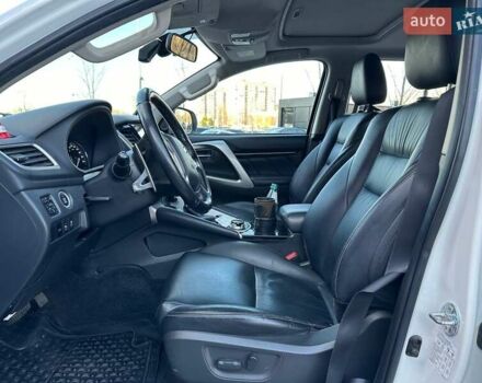 Белый Мицубиси Паджеро Спорт, объемом двигателя 3 л и пробегом 48 тыс. км за 31990 $, фото 8 на Automoto.ua