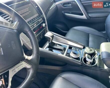 Білий Міцубісі Паджеро Спорт, об'ємом двигуна 2.44 л та пробігом 39 тис. км за 41500 $, фото 31 на Automoto.ua