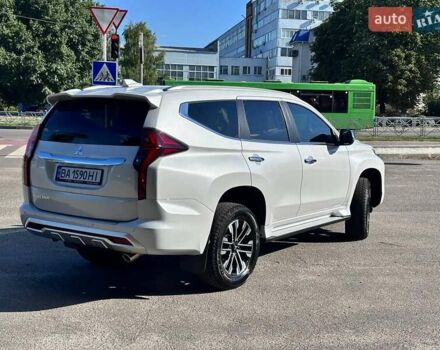 Білий Міцубісі Паджеро Спорт, об'ємом двигуна 2.44 л та пробігом 39 тис. км за 41500 $, фото 5 на Automoto.ua