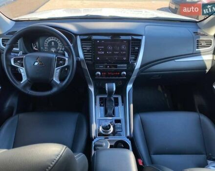 Білий Міцубісі Паджеро Спорт, об'ємом двигуна 2.44 л та пробігом 7 тис. км за 51900 $, фото 16 на Automoto.ua