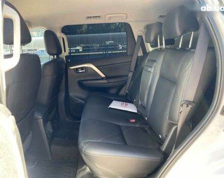 Білий Міцубісі Паджеро Спорт, об'ємом двигуна 2.4 л та пробігом 7 тис. км за 51900 $, фото 13 на Automoto.ua