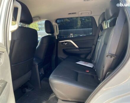 Білий Міцубісі Паджеро Спорт, об'ємом двигуна 2.4 л та пробігом 7 тис. км за 51900 $, фото 12 на Automoto.ua