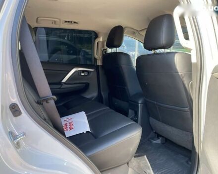 Білий Міцубісі Паджеро Спорт, об'ємом двигуна 2.4 л та пробігом 7 тис. км за 51900 $, фото 14 на Automoto.ua
