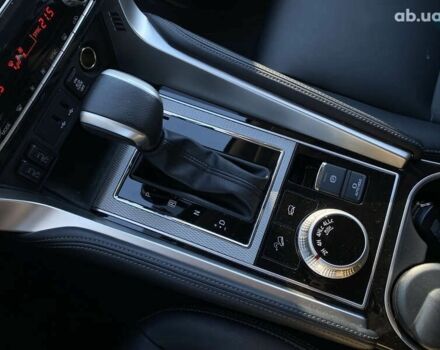 Білий Міцубісі Паджеро Спорт, об'ємом двигуна 2.4 л та пробігом 7 тис. км за 51900 $, фото 24 на Automoto.ua