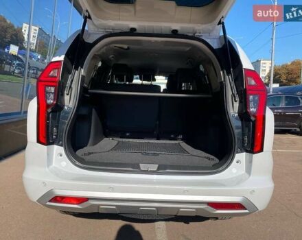 Білий Міцубісі Паджеро Спорт, об'ємом двигуна 2.44 л та пробігом 7 тис. км за 51900 $, фото 11 на Automoto.ua