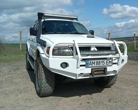 Білий Міцубісі Паджеро Спорт, об'ємом двигуна 2.48 л та пробігом 260 тис. км за 9500 $, фото 1 на Automoto.ua