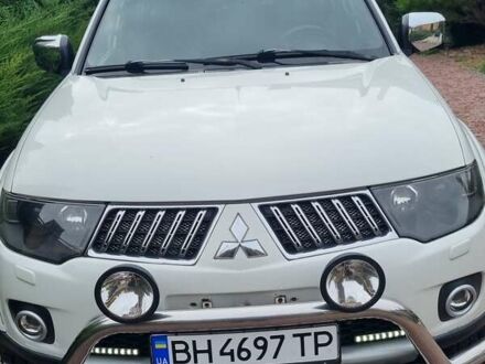 Мицубиси Паджеро Спорт 2011 в Одессе на Automoto.ua Белый Мицубиси Паджеро Спорт, объемом двигателя 2.48 л и пробегом 187 тыс. км за 13500 $, фото 1 на Automoto.ua