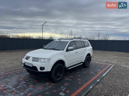 Белый Мицубиси Паджеро Спорт, объемом двигателя 2.48 л и пробегом 158 тыс. км за 13000 $, фото 1 на Automoto.ua