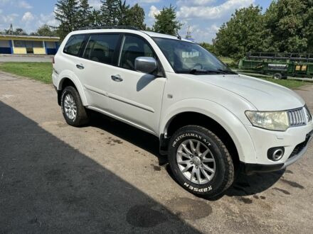 Мицубиси Паджеро Спорт 2012 в Ладыжин на Automoto.ua Белый Мицубиси Паджеро Спорт, объемом двигателя 2.5 л и пробегом 280 тыс. км за 11800 $, фото 1 на Automoto.ua