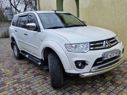 Мицубиси Паджеро Спорт 2014 в Каменское - Днепродзержинск на Automoto.ua Белый Мицубиси Паджеро Спорт, объемом двигателя 2.5 л и пробегом 59 тыс. км за 22500 $, фото 1 на Automoto.ua