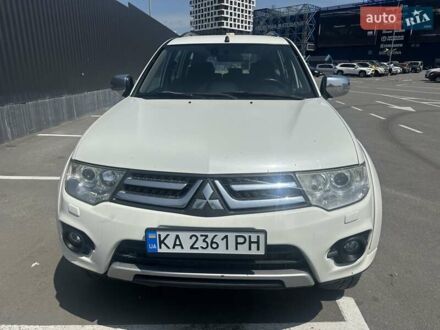 Міцубісі Паджеро Спорт 2014 у Києві на Automoto.ua Білий Міцубісі Паджеро Спорт, об'ємом двигуна 2.48 л та пробігом 184 тис. км за 15900 $, фото 1 на Automoto.ua