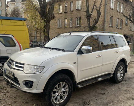 Білий Міцубісі Паджеро Спорт, об'ємом двигуна 2.48 л та пробігом 256 тис. км за 12500 $, фото 1 на Automoto.ua