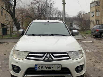 Білий Міцубісі Паджеро Спорт, об'ємом двигуна 2.48 л та пробігом 256 тис. км за 12600 $, фото 1 на Automoto.ua