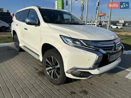 Мицубиси Паджеро Спорт 2018 в Киеве на Automoto.ua Белый Мицубиси Паджеро Спорт, объемом двигателя 2.44 л и пробегом 166 тыс. км за 26500 $, фото 1 на Automoto.ua