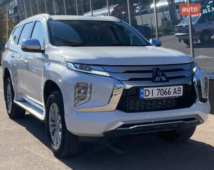 Білий Міцубісі Паджеро Спорт, об'ємом двигуна 2.5 л та пробігом 7 тис. км за 51900 $, фото 1 на Automoto.ua