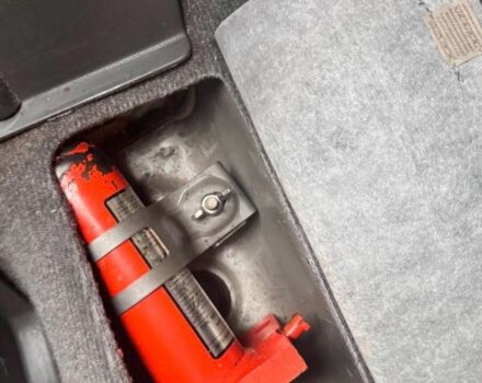 Бежевий Міцубісі Паджеро Спорт, об'ємом двигуна 2.5 л та пробігом 180 тис. км за 13000 $, фото 9 на Automoto.ua