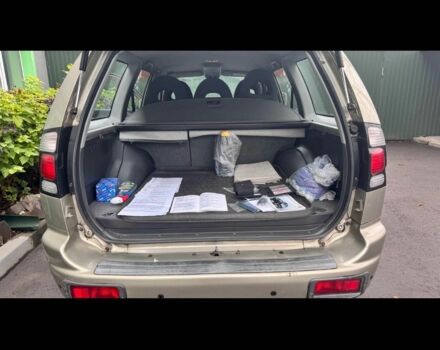 Бежевий Міцубісі Паджеро Спорт, об'ємом двигуна 2.5 л та пробігом 180 тис. км за 13000 $, фото 6 на Automoto.ua