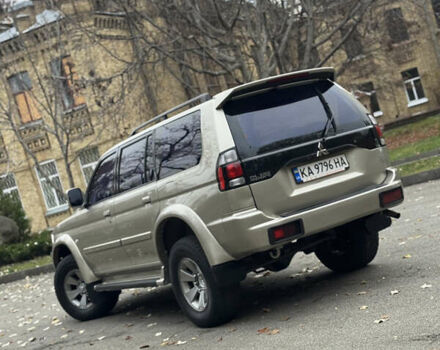 Бежевый Мицубиси Паджеро Спорт, объемом двигателя 3 л и пробегом 220 тыс. км за 8800 $, фото 6 на Automoto.ua