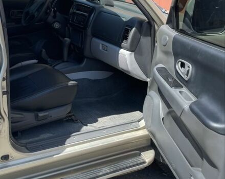 Бежевый Мицубиси Паджеро Спорт, объемом двигателя 3 л и пробегом 290 тыс. км за 7200 $, фото 4 на Automoto.ua