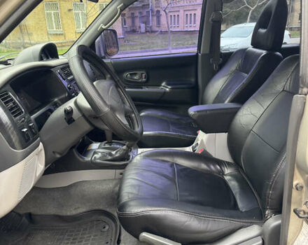 Бежевый Мицубиси Паджеро Спорт, объемом двигателя 3 л и пробегом 220 тыс. км за 8800 $, фото 8 на Automoto.ua