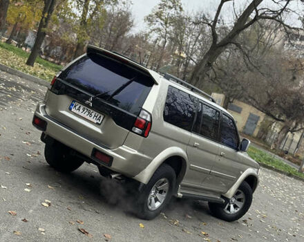 Бежевый Мицубиси Паджеро Спорт, объемом двигателя 3 л и пробегом 220 тыс. км за 8800 $, фото 3 на Automoto.ua