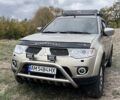Міцубісі Паджеро Спорт 2010 у Запоріжжя на Automoto.ua Бежевий Міцубісі Паджеро Спорт, об'ємом двигуна 2.5 л та пробігом 231 тис. км за 13600 $, фото 1 на Automoto.ua