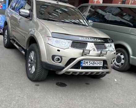 Міцубісі Паджеро Спорт 2010 у Запоріжжя на Automoto.ua Бежевий Міцубісі Паджеро Спорт, об'ємом двигуна 2.5 л та пробігом 231 тис. км за 13600 $, фото 1 на Automoto.ua