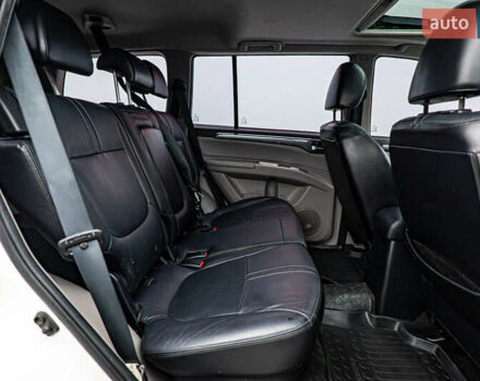 Бежевий Міцубісі Паджеро Спорт, об'ємом двигуна 2.5 л та пробігом 170 тис. км за 17331 $, фото 20 на Automoto.ua