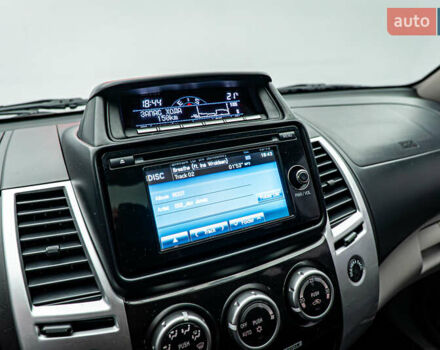 Бежевий Міцубісі Паджеро Спорт, об'ємом двигуна 2.5 л та пробігом 170 тис. км за 17331 $, фото 15 на Automoto.ua