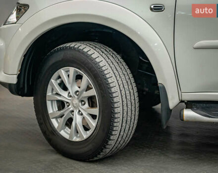 Бежевий Міцубісі Паджеро Спорт, об'ємом двигуна 2.5 л та пробігом 170 тис. км за 17331 $, фото 7 на Automoto.ua