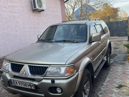 Бежевый Мицубиси Паджеро Спорт, объемом двигателя 3 л и пробегом 270 тыс. км за 8300 $, фото 1 на Automoto.ua