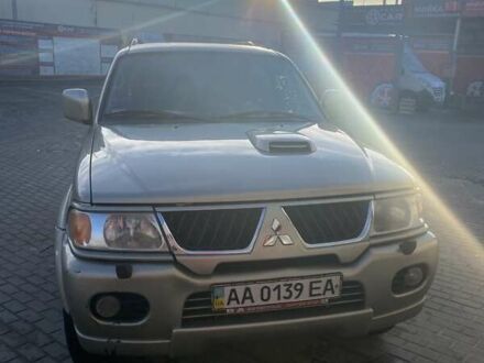 Бежевый Мицубиси Паджеро Спорт, объемом двигателя 2.48 л и пробегом 239 тыс. км за 10500 $, фото 1 на Automoto.ua