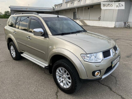 Мицубиси Паджеро Спорт 2011 в Виноградове на Automoto.ua Бежевый Мицубиси Паджеро Спорт, объемом двигателя 2.5 л и пробегом 289 тыс. км за 14300 $, фото 1 на Automoto.ua