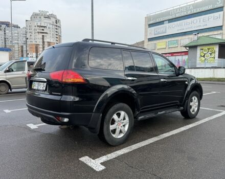 Черный Мицубиси Паджеро Спорт, объемом двигателя 2.5 л и пробегом 219 тыс. км за 12000 $, фото 4 на Automoto.ua