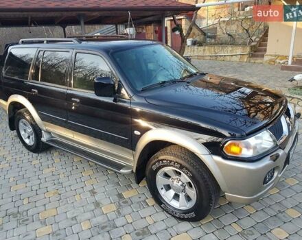 Черный Мицубиси Паджеро Спорт, объемом двигателя 3 л и пробегом 176 тыс. км за 8950 $, фото 3 на Automoto.ua