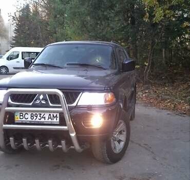Чорний Міцубісі Паджеро Спорт, об'ємом двигуна 2.97 л та пробігом 215 тис. км за 7500 $, фото 7 на Automoto.ua