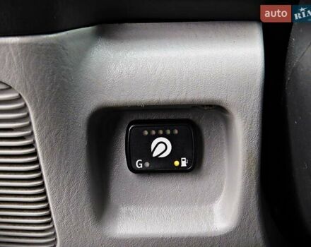 Чорний Міцубісі Паджеро Спорт, об'ємом двигуна 2.97 л та пробігом 181 тис. км за 8500 $, фото 10 на Automoto.ua