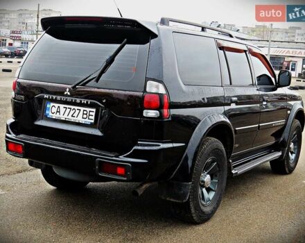 Чорний Міцубісі Паджеро Спорт, об'ємом двигуна 2.97 л та пробігом 181 тис. км за 8500 $, фото 2 на Automoto.ua